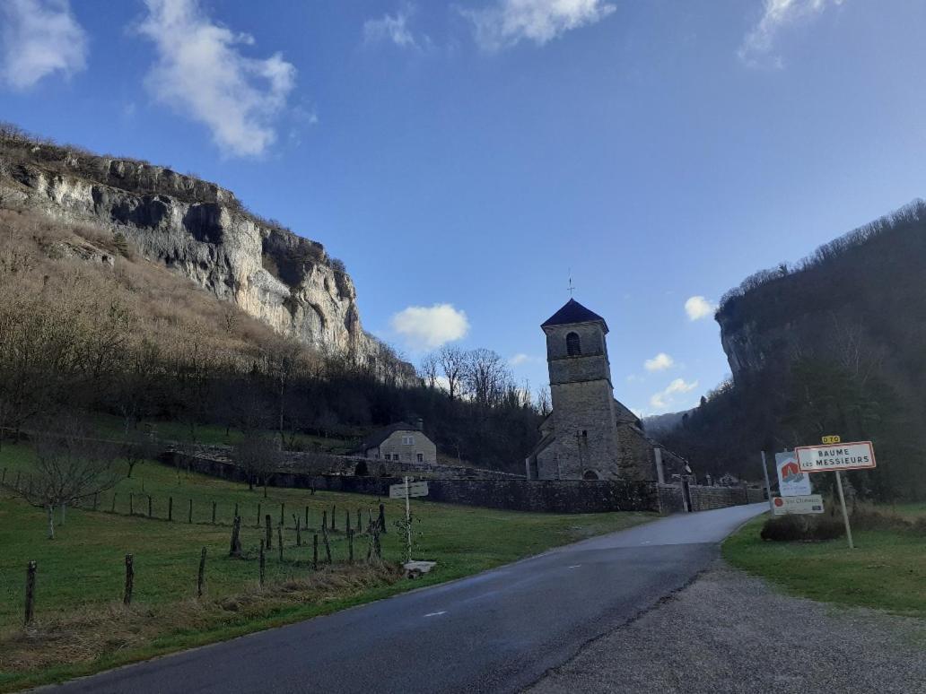 Gite Le Bout Du Monde Baume-les-Messieurs Exteriér fotografie